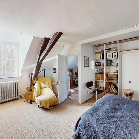 Hébergement de vacances 8 Bedroom Cozy In